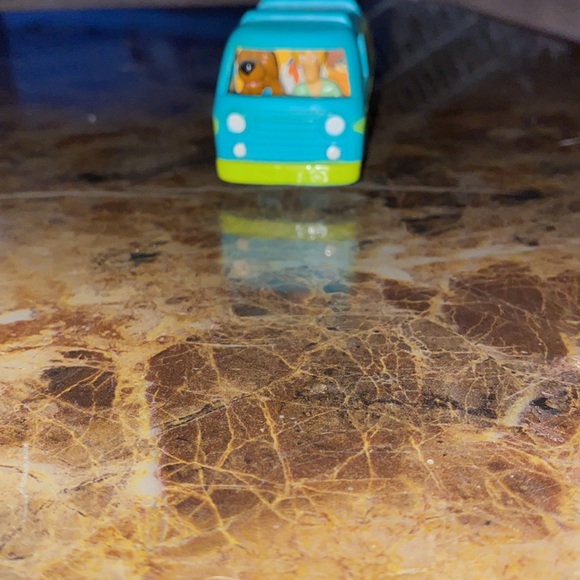 scooby-doo mystery machine van - Picture 3 of 3